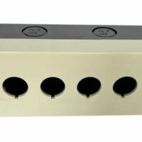 BOTONERA DE PLASTICO 4 ORIFICIOS 22MM GRIS 73X172X58MM